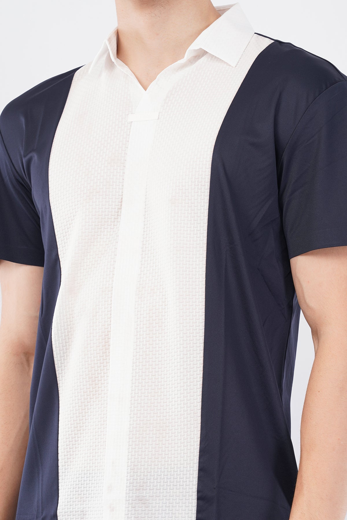Stitchless Coastline Dual - Tone – Seamless Premium Shirt - KakahuStitchless Coastline Dual - Tone – Seamless Premium ShirtKakahuKakahu
